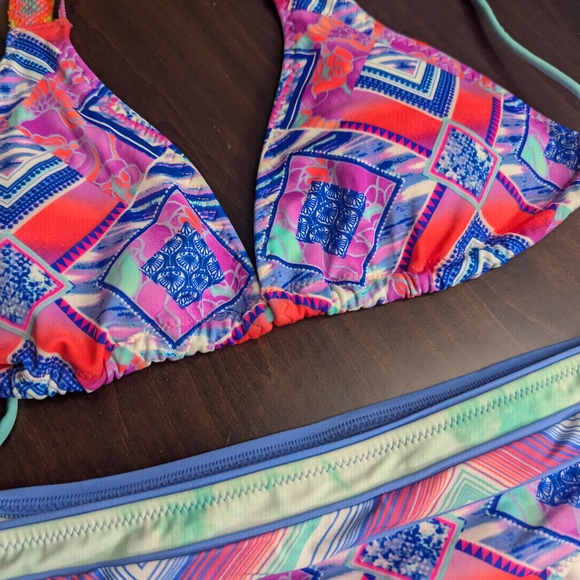 Pink and Blue Geometric Bikini Set - Picture 4 of 10